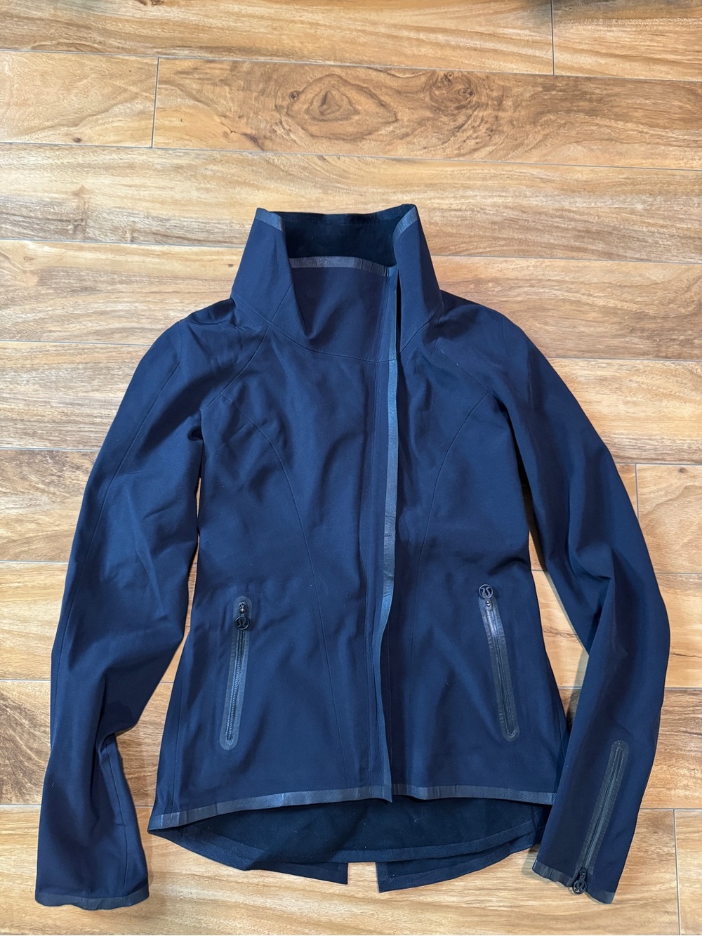 Lululemon Harmony Softshell Jacket Black Size 4 Rare Vintage